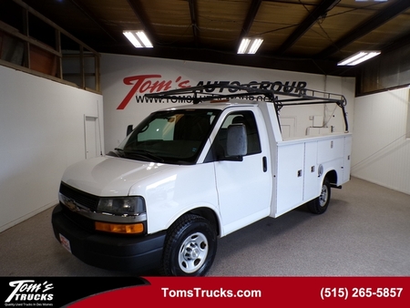 2011 Chevrolet Express Commercial Cutaway Work Van for Sale  - N70155L  - Tom's Auto Group