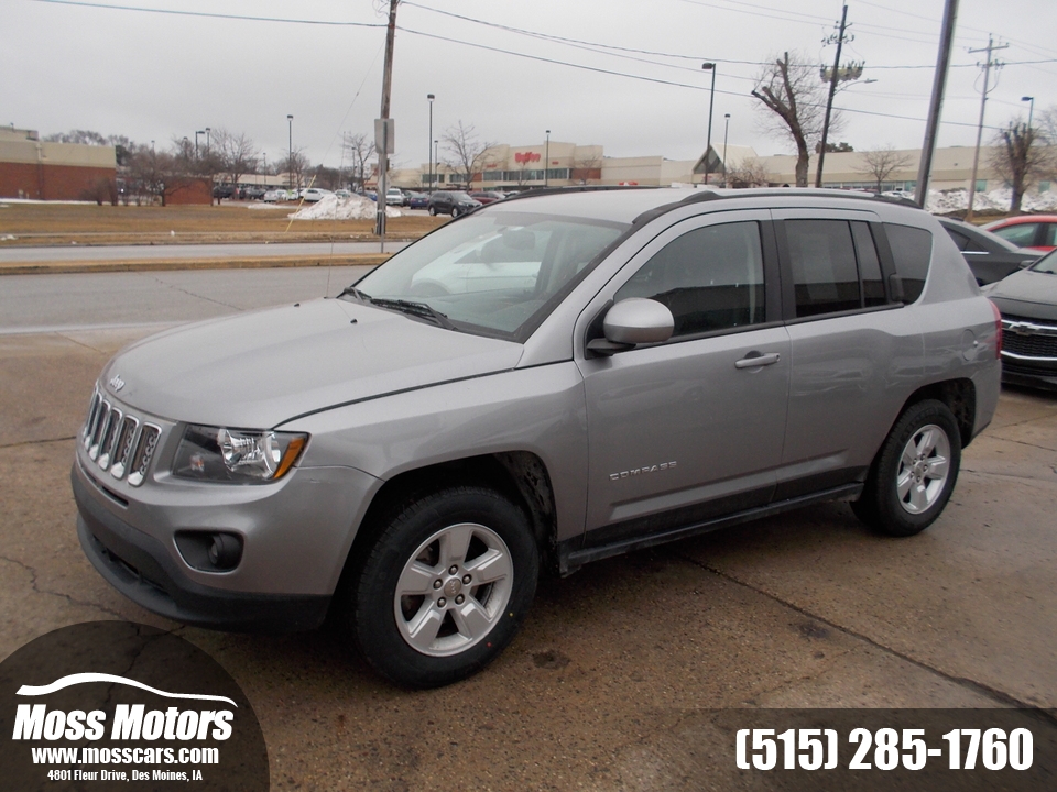 2017 Jeep Compass Latitude  - 162905  - Moss Motors