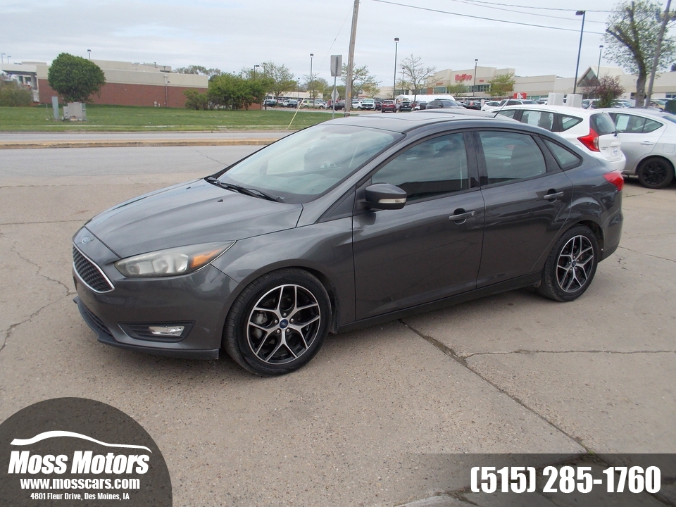 2017 Ford Focus SEL moonroof Navigation  - 214720  - Moss Motors