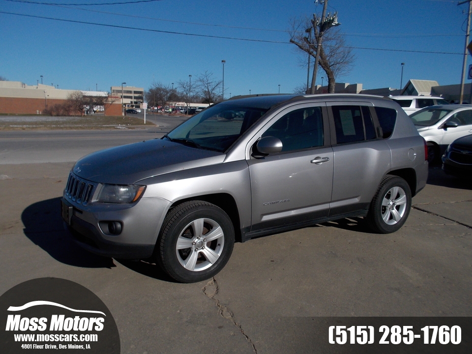 2016 Jeep Compass Latitude Apple car play  - 628240  - Moss Motors