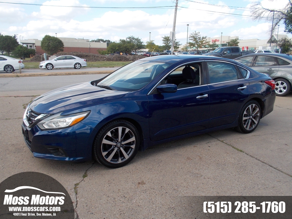 2016 Nissan Altima SR  - 187796  - Moss Motors