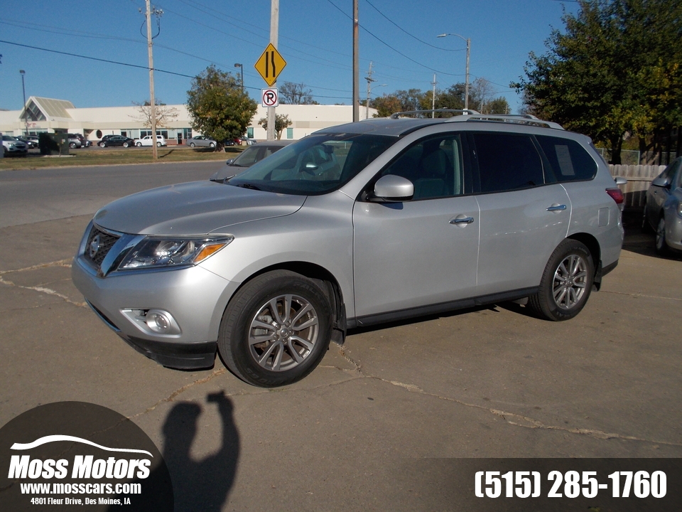 2015 Nissan Pathfinder S  - 674345  - Moss Motors