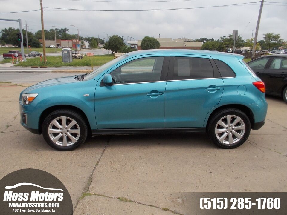 2013 Mitsubishi Outlander  - Moss Motors