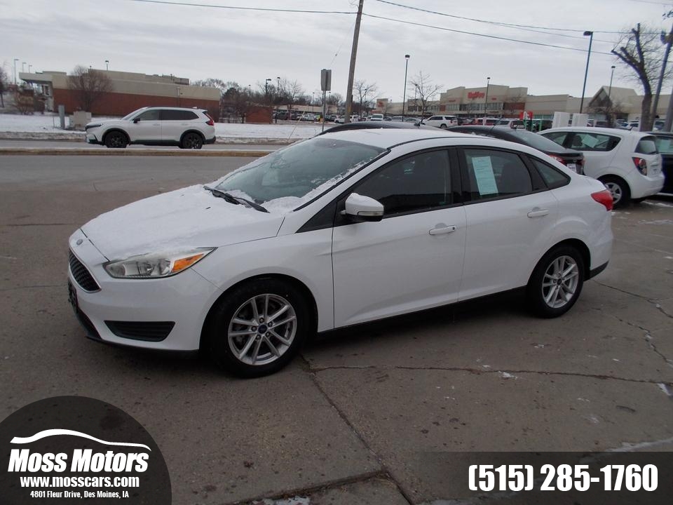 2017 Ford Focus SE  - 251317  - Moss Motors