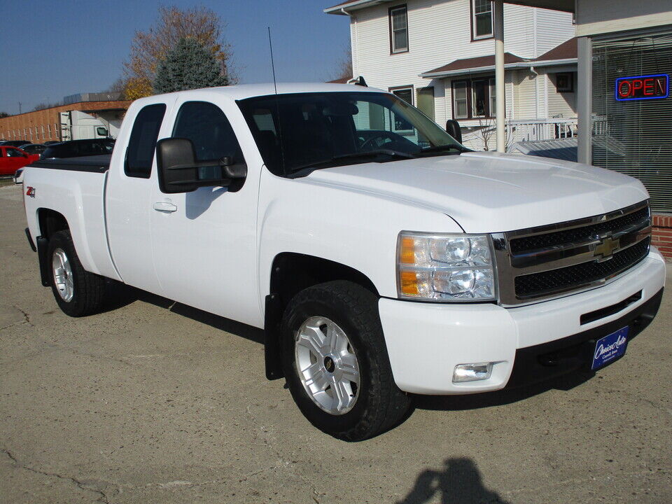 2011 Chevrolet Silverado 1500  - Choice Auto