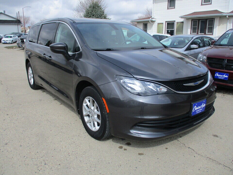 2018 Chrysler Pacifica  - Choice Auto