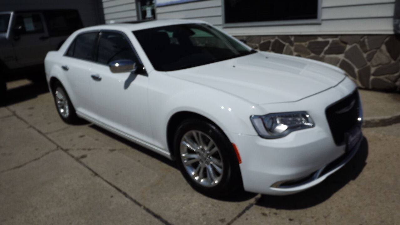 2016 Chrysler 300  - Choice Auto