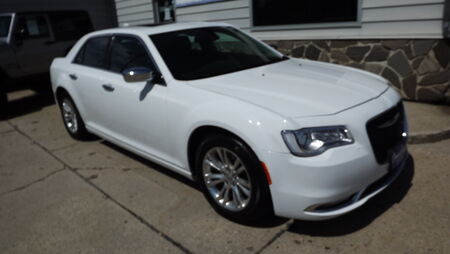 2016 Chrysler 300  - Choice Auto