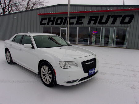 2017 Chrysler 300  - Choice Auto