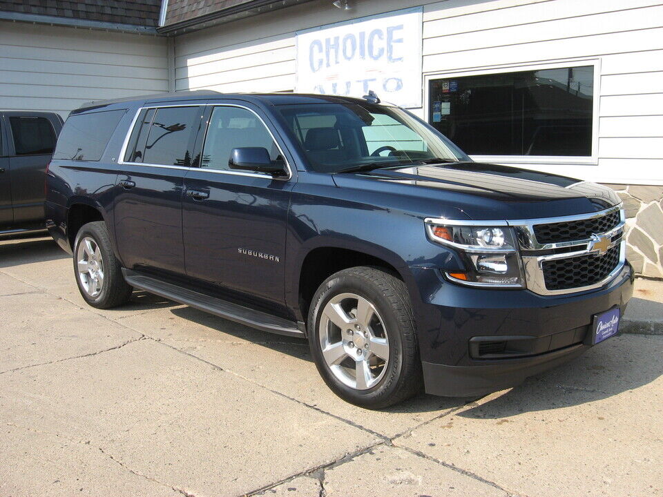 2017 Chevrolet Suburban  - Choice Auto