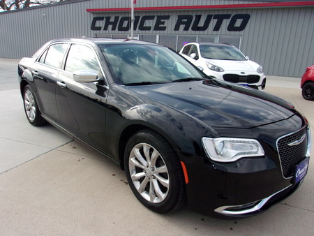 2018 Chrysler 300  - Choice Auto