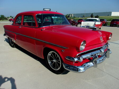 1954 Ford Crestline  - Choice Auto