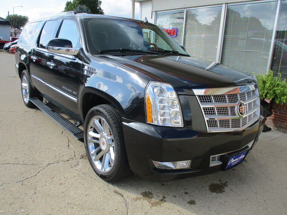 2013 Cadillac Escalade ESV  - Choice Auto