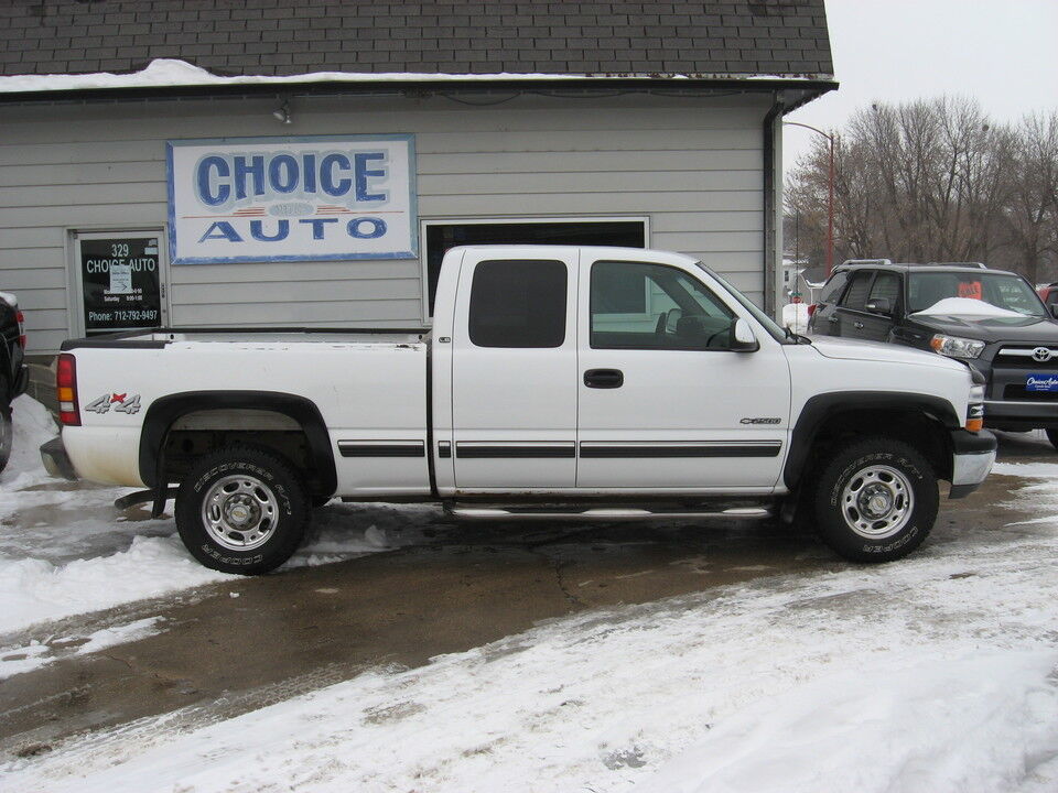 2000 Chevrolet Silverado 2500  - Choice Auto