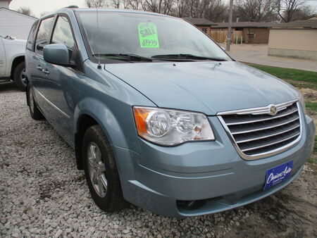 2010 Chrysler Town & Country  - Choice Auto