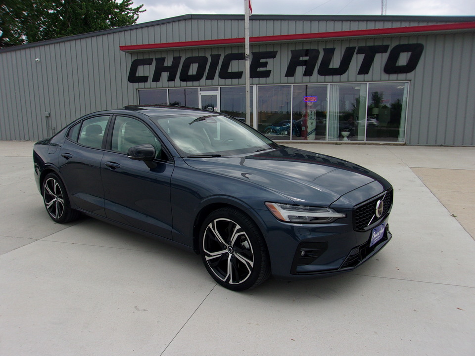 2024 Volvo S60 Plus Dark Theme  - 163293  - Choice Auto