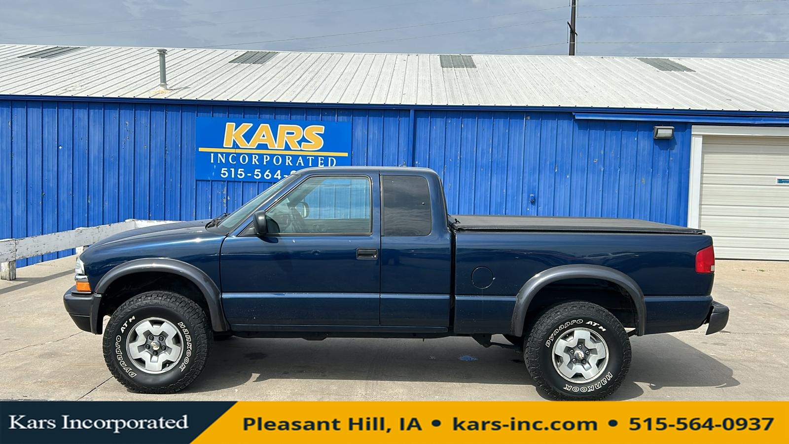 2001 Chevrolet S10 S10 4WD Extended Cab  - 176698P  - Kars Incorporated