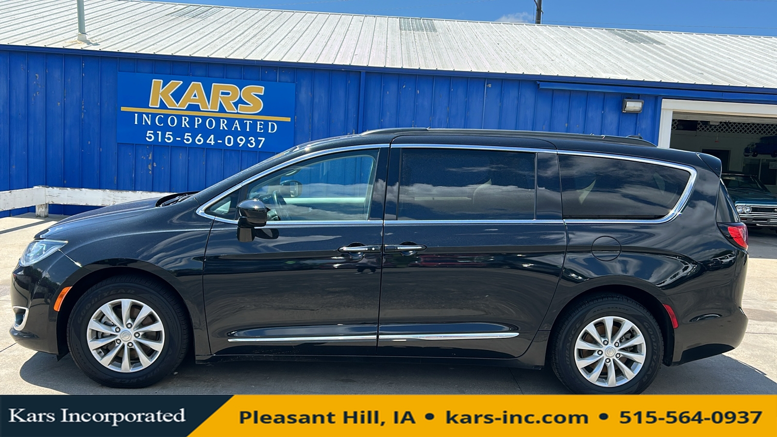 2017 Chrysler Pacifica TOURING L  - H88271P  - Kars Incorporated