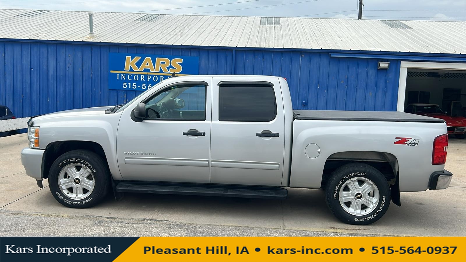 2011 Chevrolet Silverado 1500 LT 4WD Crew Cab  - B13165P  - Kars Incorporated