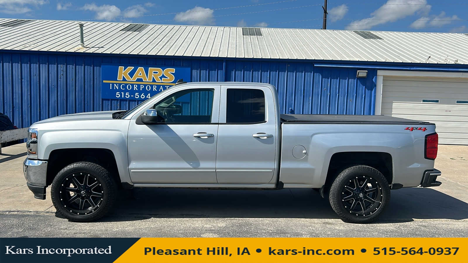 2018 Chevrolet Silverado 1500 LT 4WD  - J00711P  - Kars Incorporated