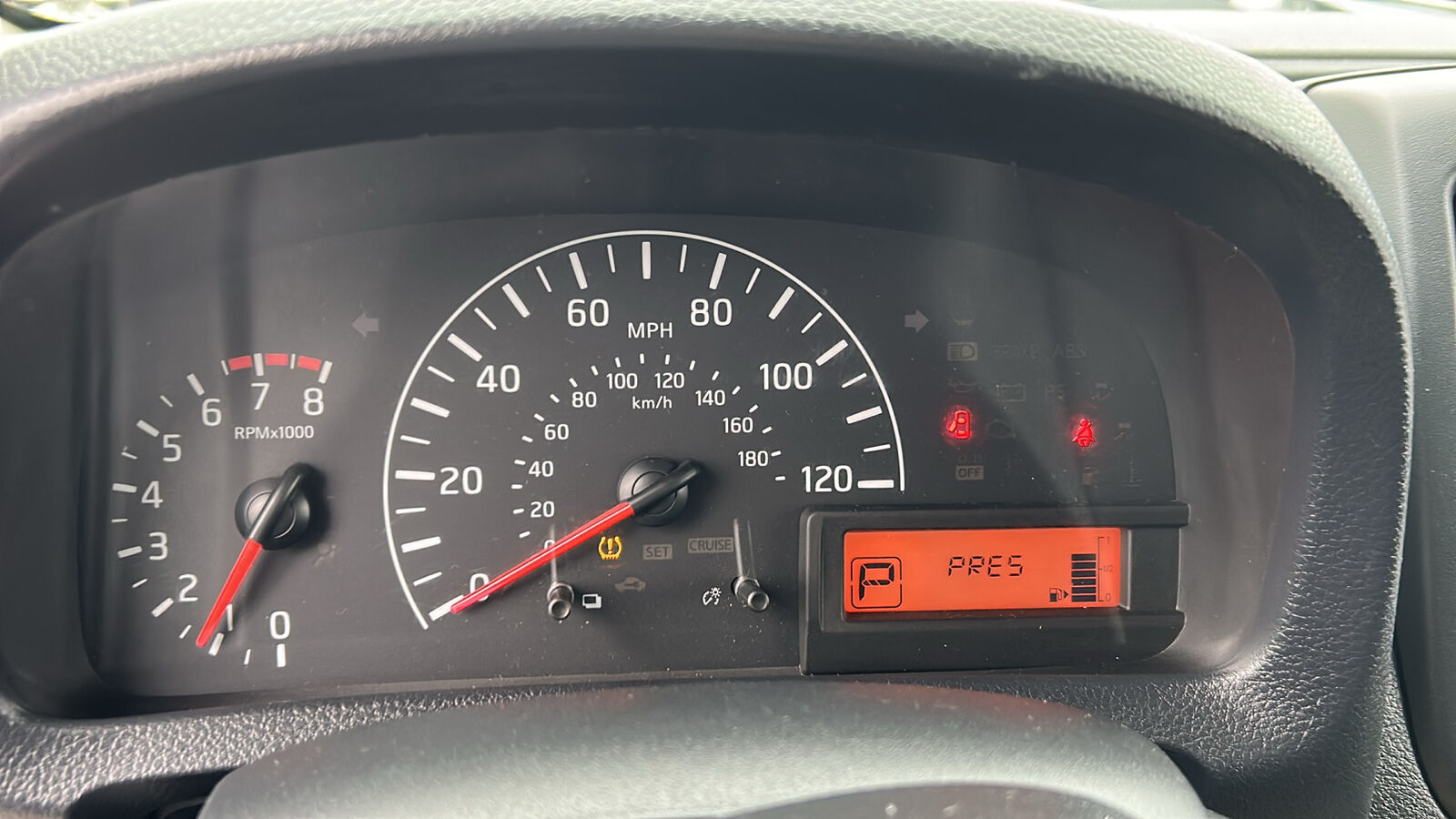 2014 Nissan NV200  - Kars Incorporated