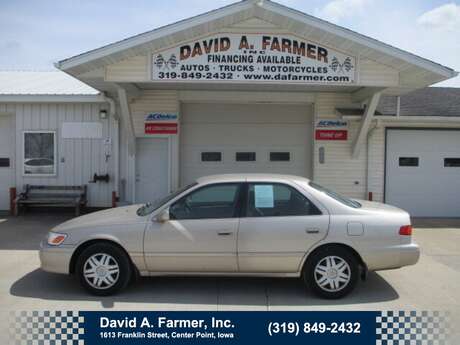 2001 Toyota Camry LE 4