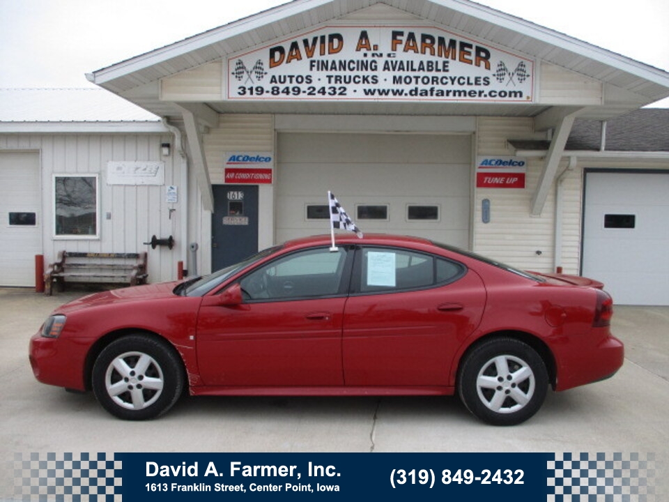 2007 Pontiac Grand Prix Base 4 Door**Sharp/Low Miles/125K**  - 5528  - David A. Farmer, Inc.