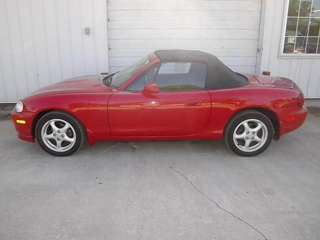 1999 Mazda MX-5 Miata Convertible - Stock # 3683 - Center Point, IA 52213