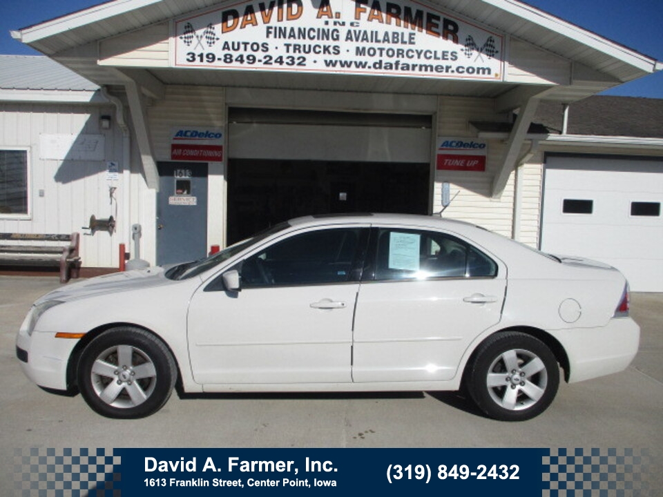 2009 Ford Fusion SE 4 Door FWD**Sunroof/Low Miles/105K**  - 5771  - David A. Farmer, Inc.