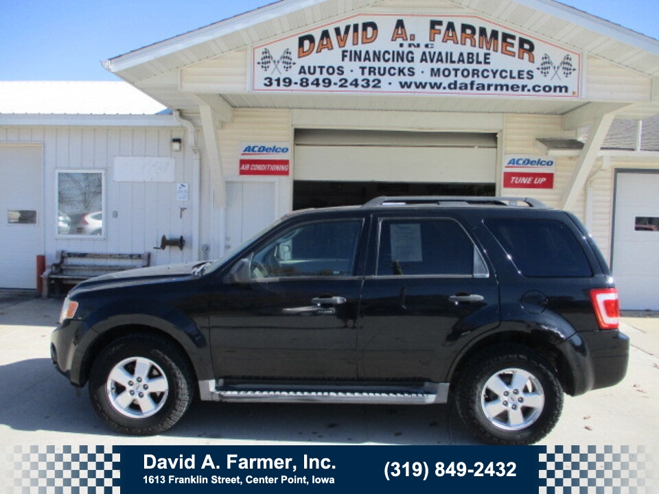 2010 Ford Escape XLT 4 Door FWD**Local Trade/Sunroof**  - 5907-1  - David A. Farmer, Inc.