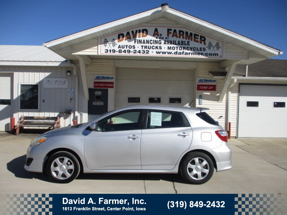 2010 Toyota Matrix S 4 Door Hatchback**1 Owner/Sunroof**  - 5479  - David A. Farmer, Inc.