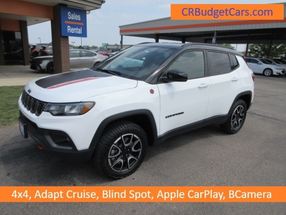 2024 Jeep Compass Trailhawk  - 15995674  - Budget of Cedar Rapids