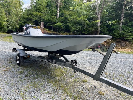 1976 Boston Whaler Sport 11  - Mackenzie Auto Sales