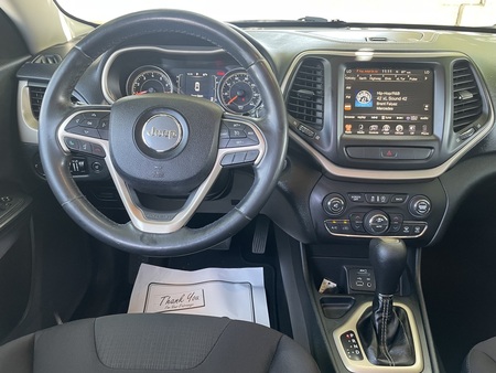 2015 Jeep Cherokee  - Corona Motors