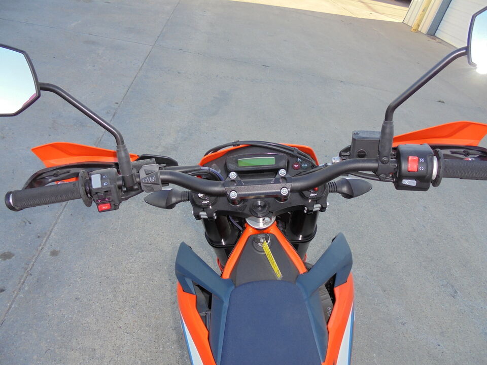 2023 KTM 690 SMC R  - Auto Drive Inc.