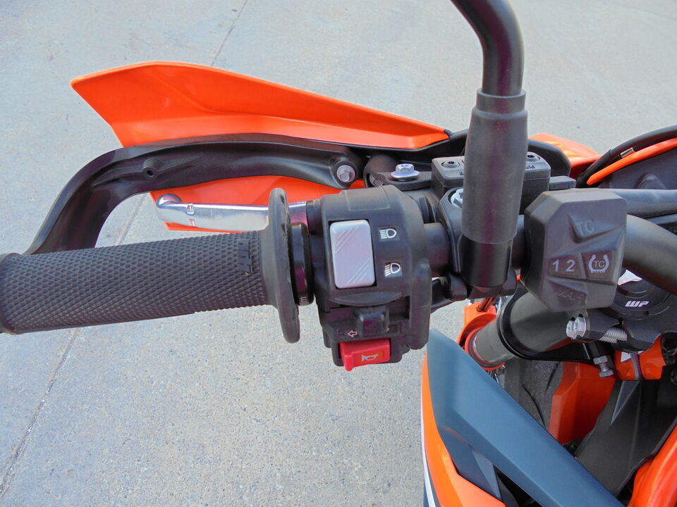 2023 KTM 690 SMC R  - Auto Drive Inc.
