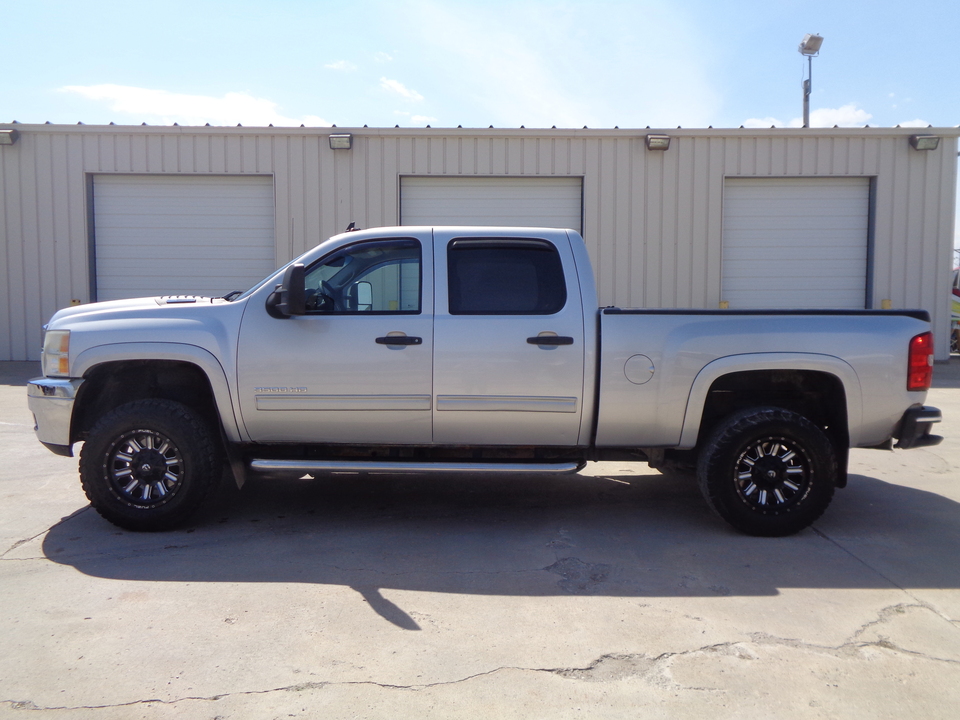 2011 Chevrolet Silverado 3500 LT. Aftermarket leather seats Duramax 2 owners  - 9045  - Auto Drive Inc.