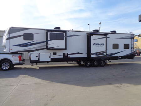 2019 Forest River Forest River Vengeance Touring Edition VGF385FK13-B Toy Hauler for Sale  - 2601  - Auto Drive Inc.