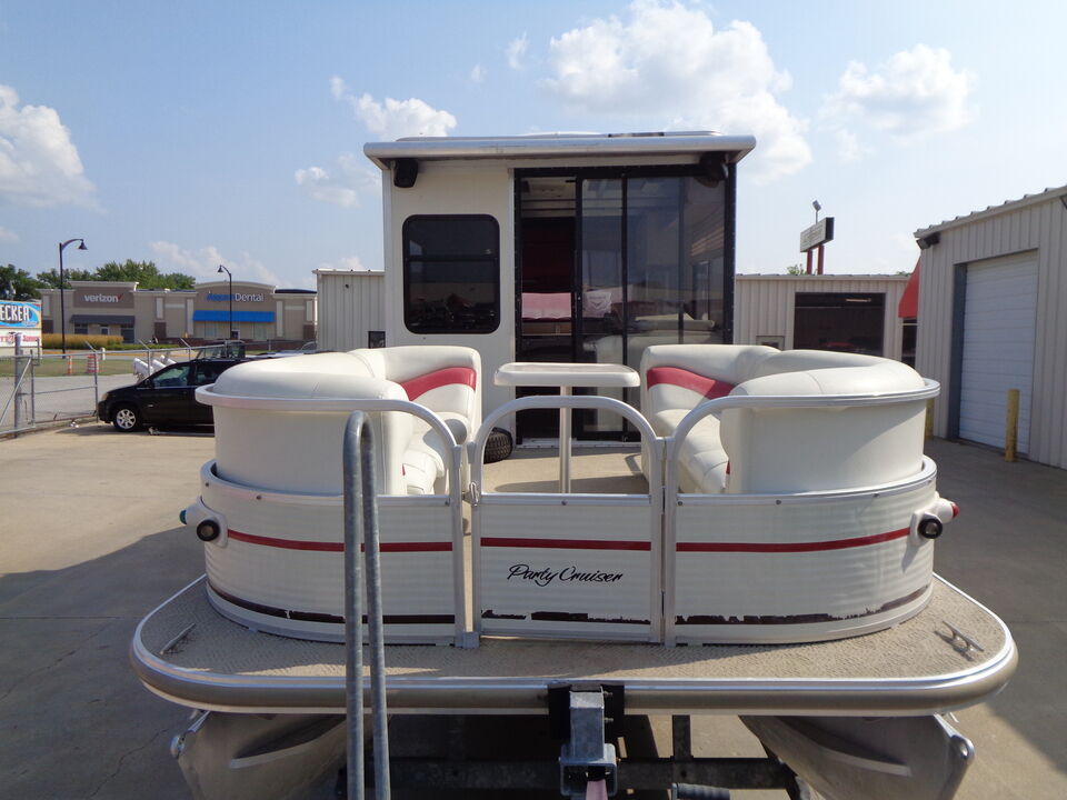 2006 Sun Tracker Party Barge  - Auto Drive Inc.
