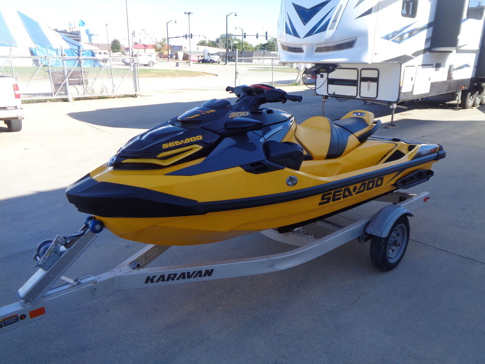 2022 Sea-Doo RXT-X 300  - Auto Drive Inc.