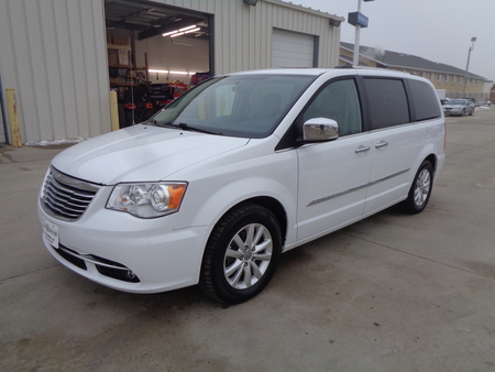 2016 Chrysler Town & Country  - Auto Drive Inc.