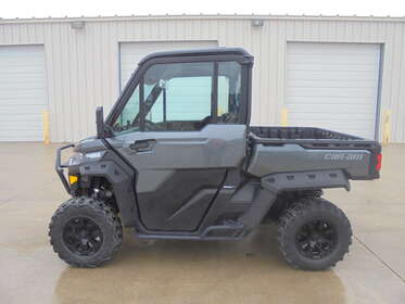 2022 Can-Am Defender Limited HD10