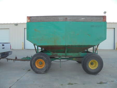 1990 Triggs Gravity Wagon 350 Center Dump.  350 bushel Capacity for Sale  - 0001  - Auto Drive Inc.