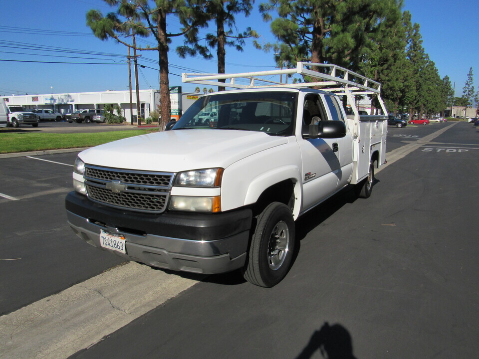 2005 Chevrolet Silverado 2500HD LS extended cab utility bed 6.6 L duramax diesel  - 8601  - AZ Motors