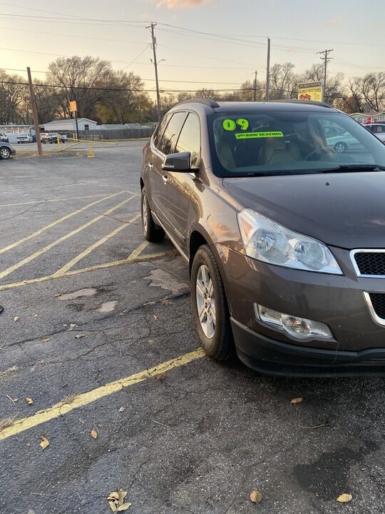 2009 Chevrolet Traverse  - Family Motors, Inc.