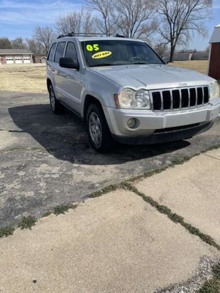 2005 Jeep Grand Cherokee Limited for Sale  - 4422  - Family Motors, Inc.