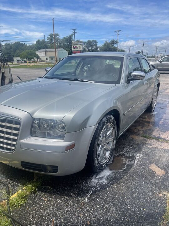 2006 Chrysler 300  - Family Motors, Inc.