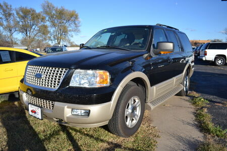 2005 Ford Expedition  - Family Motors, Inc.