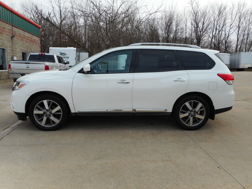 2015 Nissan Pathfinder  - Nelson Automotive