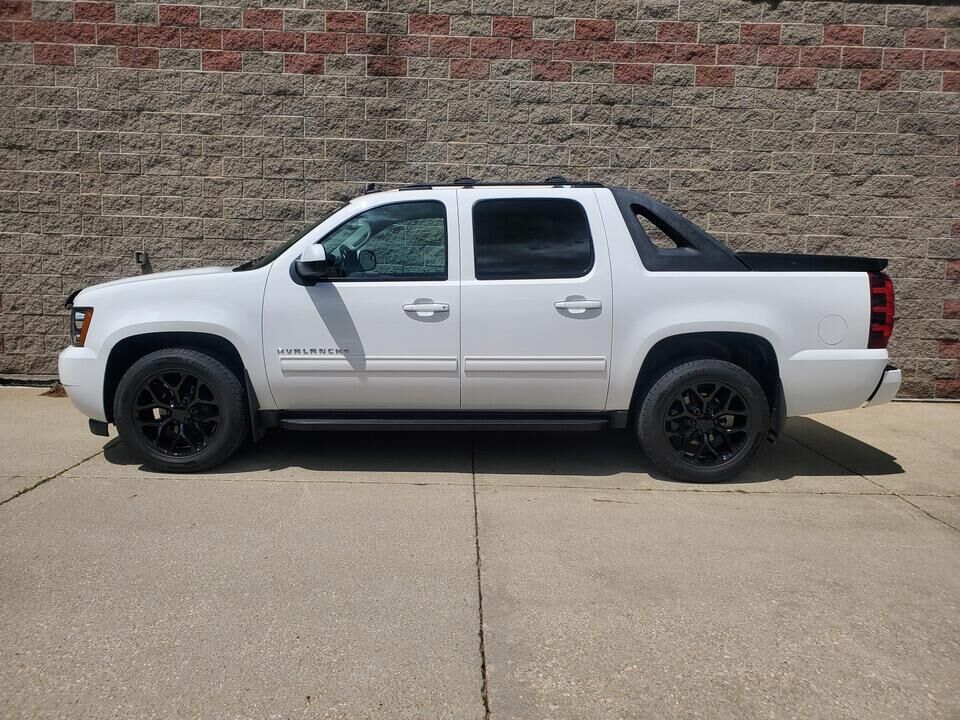 2010 Chevrolet Avalanche  - Nelson Automotive